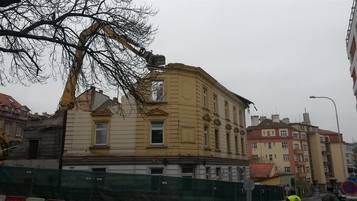 Demolice bytového domu Praha 5, Košíře
